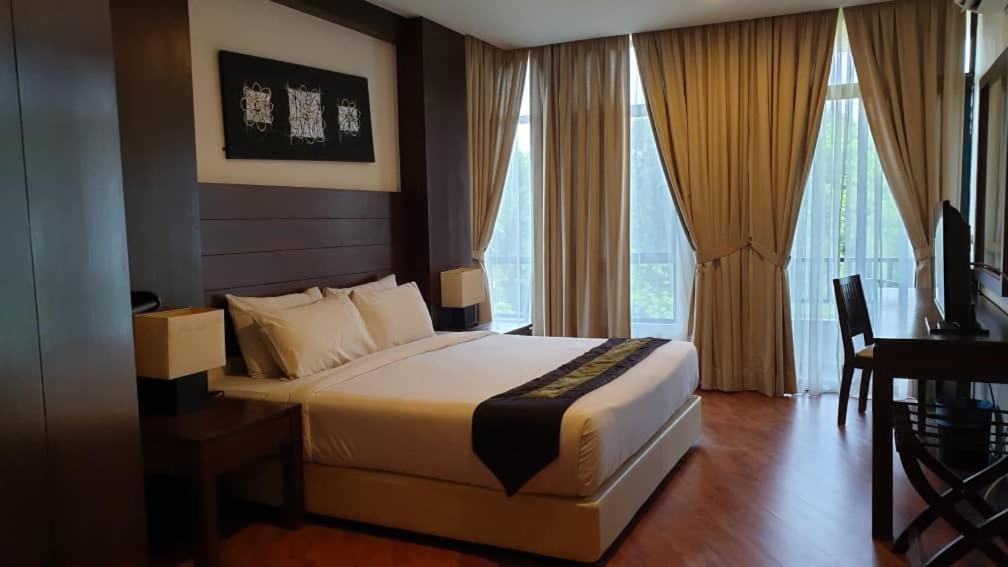 Samsuria Beach Apartment Resort Чератинг Екстериор снимка