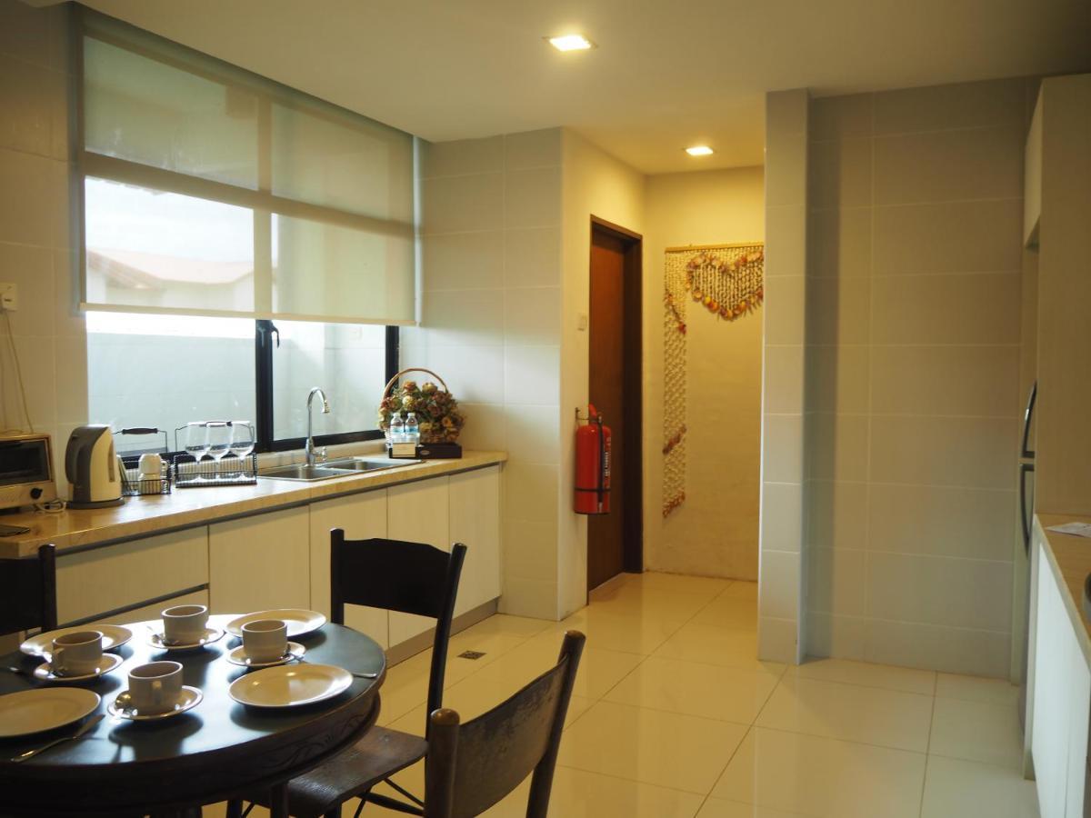 Samsuria Beach Apartment Resort Чератинг Екстериор снимка